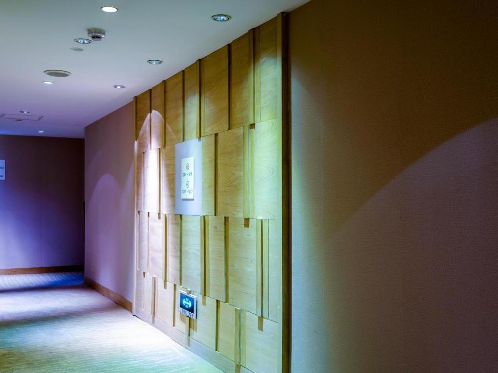 Ji Hotel Shanghai Yan An Road Branch Εξωτερικό φωτογραφία
